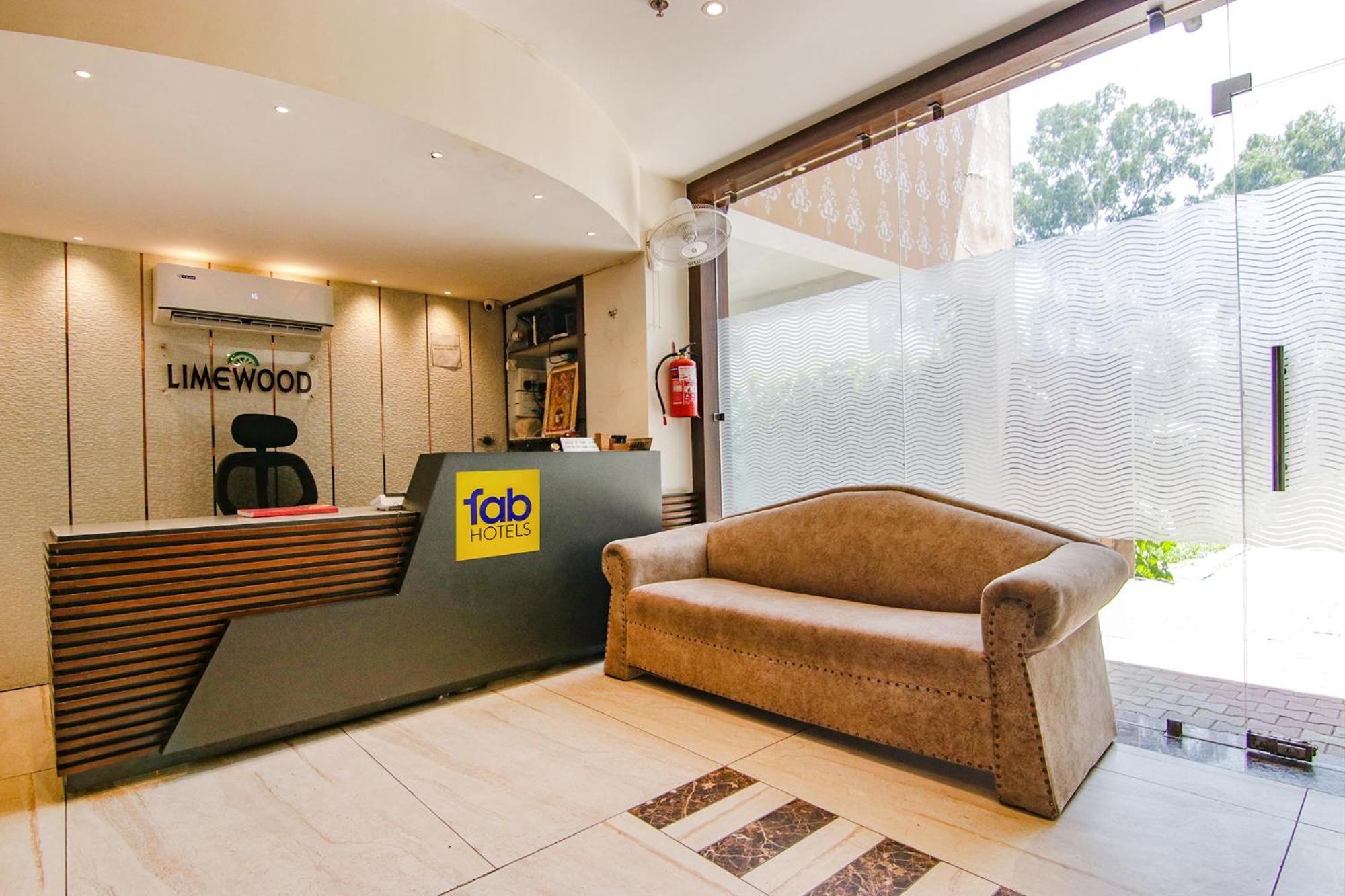 Fabhotel Lime Wood Mohali Exterior photo