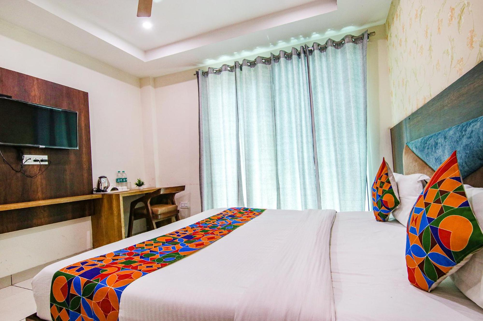 Fabhotel Lime Wood Mohali Exterior photo